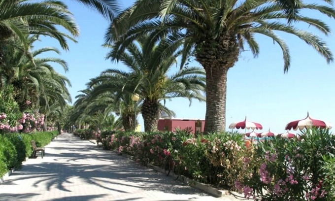 Cupra Marittima Apartamento | Spacious apartment a stone's throw from the sea in a quiet residential neighborhood