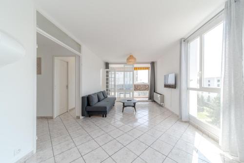 Bron Apartamento | Spacious Apartment for 8 People - Bron Grand Clement