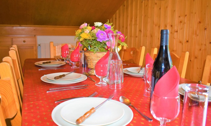 Meribel Centre Apartamento | Amplio apartamento en una ubicación central 108m2 - 5 minutos de Cuestas y Centro de la ciudad