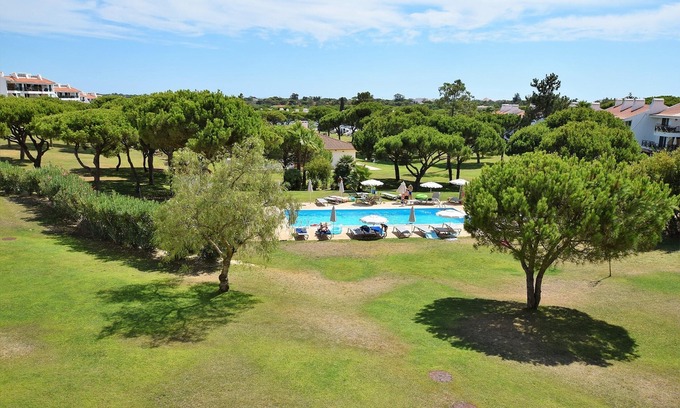 Quarteira Apartamento | Spacious Apartment in Quarteira With Swimming Pool