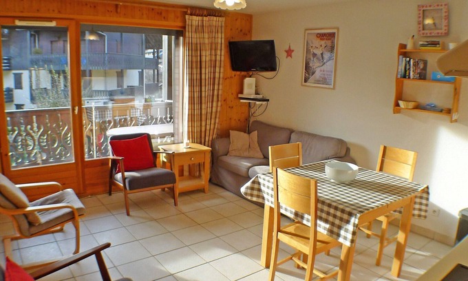 Samoens Apartamento | Amplio apartamento en el corazón de Samoëns con WiFi y aparcamiento privado, se aceptan mascotas
