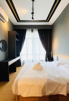 Kuantan Apartamento | Spacious Apartment near IIUM Medical Centre, ECR & Teluk Cempedak with Smart TV & Pool
