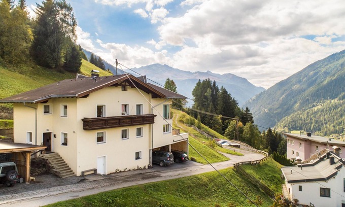 Tobadill Apartamento | Spacious apartment on the edge of the forest