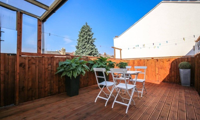 William Morris Casa | Amplio apartamento para 11 personas a 15 minutos del centro de Londres