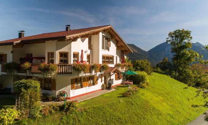 Buerserberg Apartamento | Spacious apartment with lovely garden