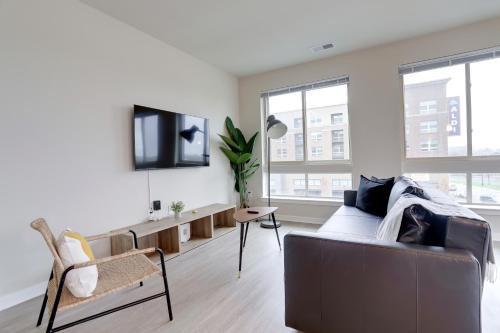 Jefferson Manor Apartamento | Spacious Apartment w Natural Lights to Enjoy the Landscape