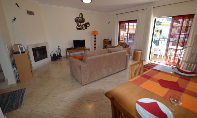 Guia Apartamento | Amplio Apartamento con 2 grandes piscinas con vistas dom Trraces y bien cuidados jardines