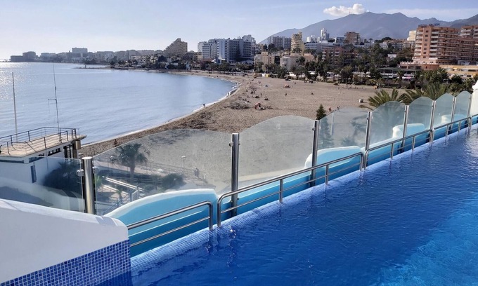 Benalmadena Costa Apartamento | Apartamentos espaciosos con piscina y aire acondicionado en Benalmádena