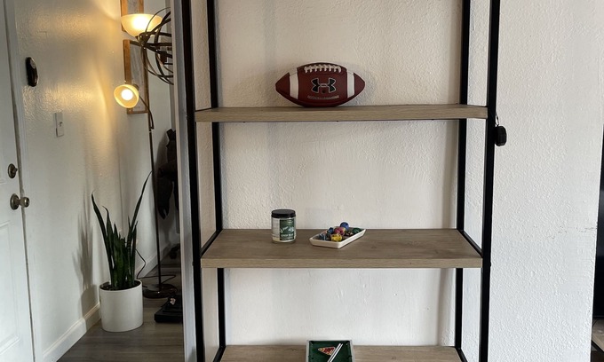 Westlake Casa | Spacious Apt In DTLA Perfect for Walking Tourists!