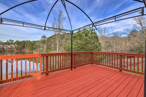 Fairburn Casa | Spacious Atlanta Home with Deck and Seasonal Pool!