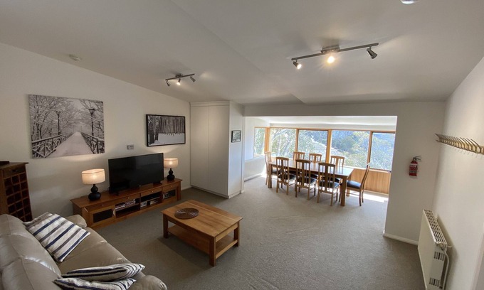Falls Creek Apartamento | Spacious attractive apartment