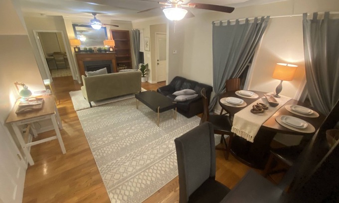Federal Hill Casa | 🌟Spacious + Backyard🌟50ft to Atwells & Downtown!🍝🎇