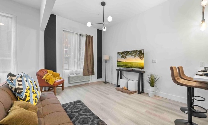 Elizabeth Apartamento | Spacious Bd,EWR Airpt,Nyc,Prudential Center, Free Free Pkng, American Dream Mall