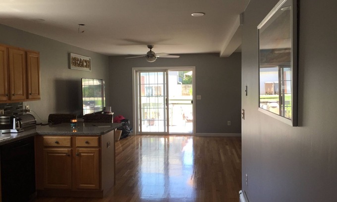 Niantic Casa | Spacious Beach House walking distance to the beach