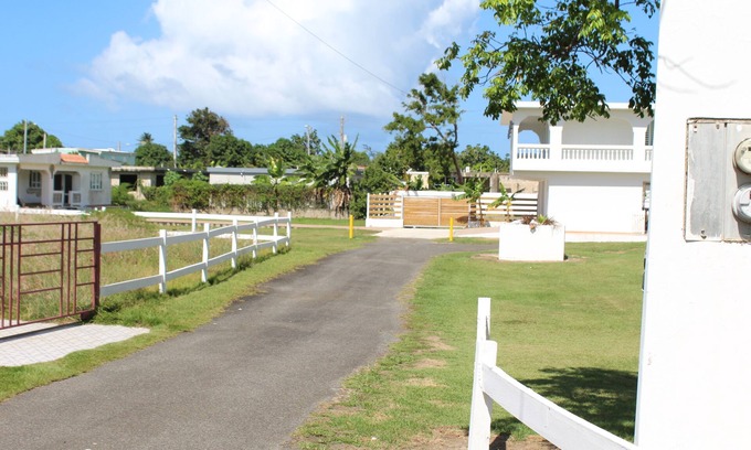Campamento Pinones Casa | Spacious Beach Stay 3-bedroom House with Pool steps from the beach in Loiza