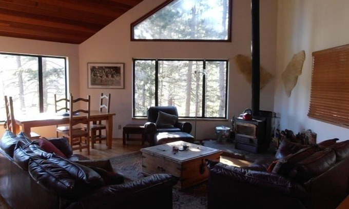 West Meadows Casa | Amplia y hermosa casa en West Meadow.