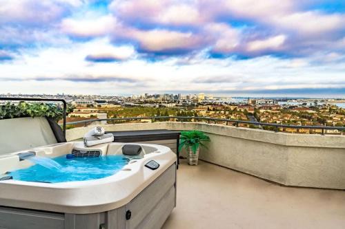 Roseville - Fleet Ridge Casa | Spacious Beautiful Home with Stunning Bay Views