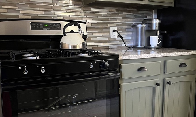 Monroe Casa | Spacious Bohemian Bungalow. Pet-friendly & centrally-located w/ play nook!