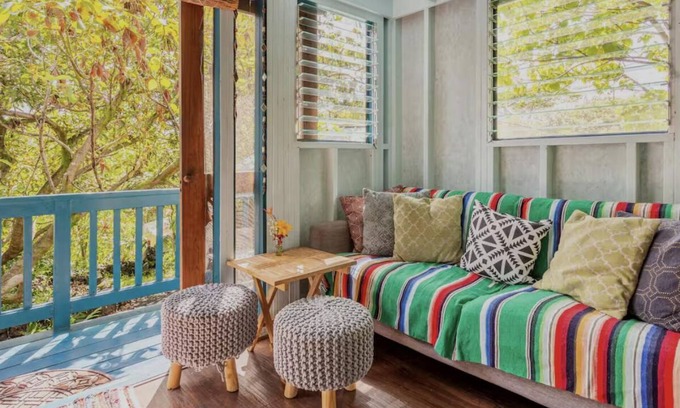 Pahoa Otro | Spacious, Bright, Jungle retreat