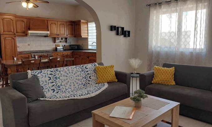 Marsaxlokk Apartamento | Spacious & Bright - Nr41 Holiday Apartment - Malta South Coast