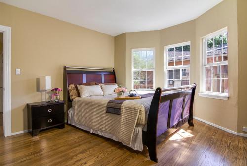 East Palo Alto Casa | Spacious bright room in Prime Silicon valley location