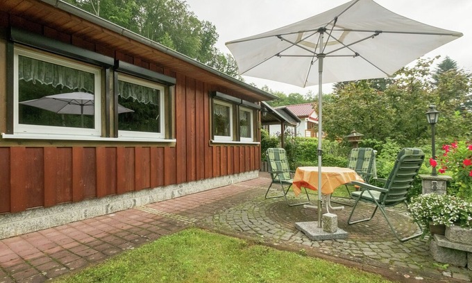 Neustadt/Harz Casa | Spacious Bungalow in Neustadt Germany with Garden