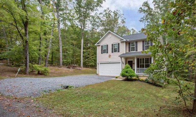 Livingston Casa | Spacious, but cozy. Just minutes from water.