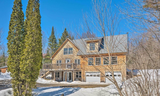 Pittsburg Cabina | Spacious Cabin w/ Deck & Grill, Walk to Lake!