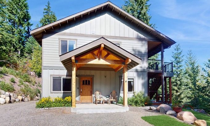 Cle Elum Cabina | Spacious cabin w/large deck, grill, w/d & great location