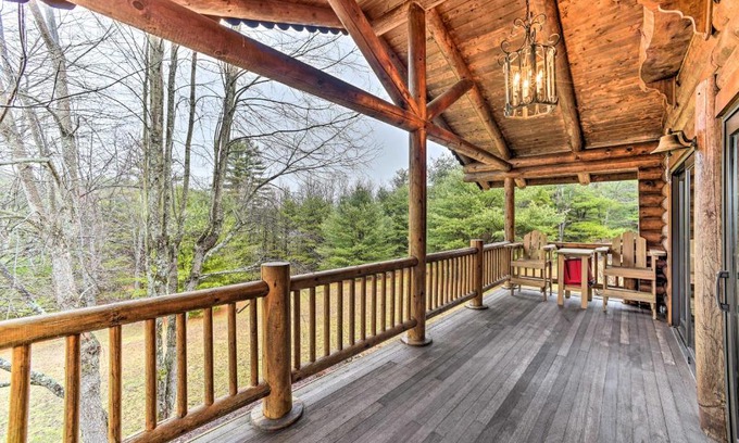 Middle Grove Casa | Spacious Cabin with Decks Near Saratoga Springs