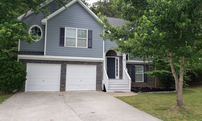 Cartersville Casa | ESPACIOSA CASA de Cartersville que duerme hasta 13 personas y 12 min. a Lakepoint!