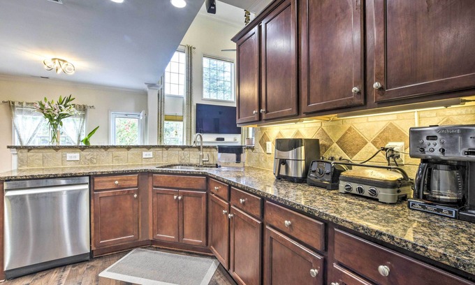 Morrisville Casa | Spacious Cary Retreat w/ Patio & Pool Access!