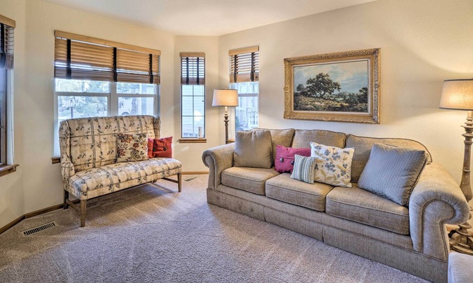 Centennial Casa | Spacious Centennial Haven ~ 18 Mi to Dtwn Denver!