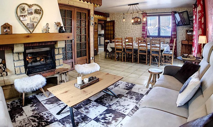 Le Corbier Chalet De Esquí | Chalet espacioso y confortable · Billar · Cerca de remontes · Jardín grande