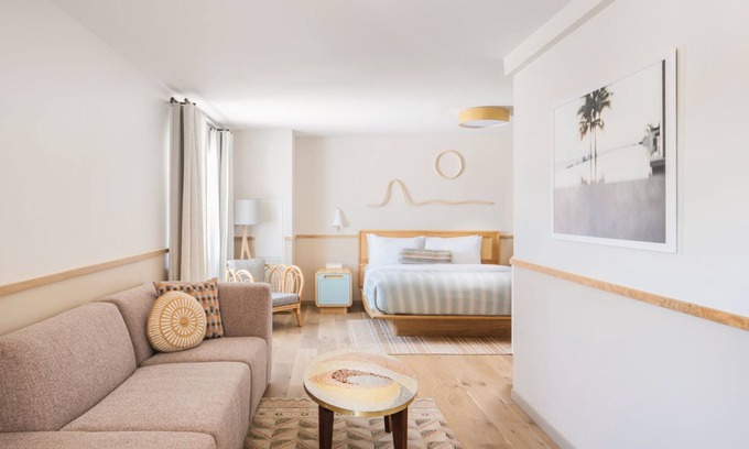 Charleston Historic District Apartamento | Spacious Charleston Studio | King Bed + Lounge