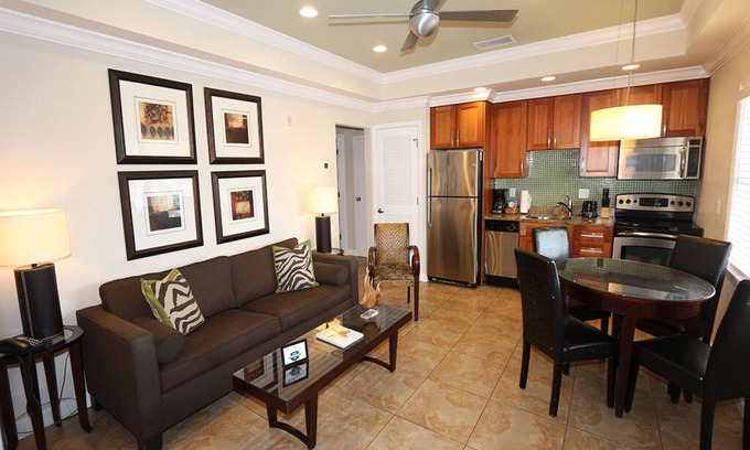 Bradenton Beach Hotel | Spacious Coastal 3 Bedroom Unit - Beach Club at Anna Maria Island #10, by RVA