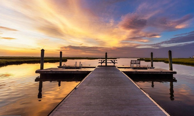 Bayside Casa | Spacious Coastal Style Townhome in Luxury Community; Pools, Tennis and Kayaks