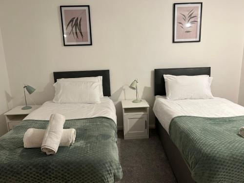 Aylesbury Casa | Spacious Comfortable 4 Bedroom House
