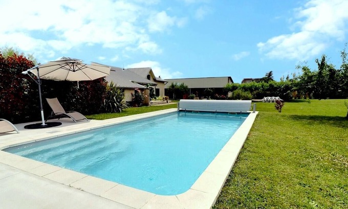 Aubenas Casa | Altillo acogedor y espacioso, 6 dormitorios, piscina climatizada .