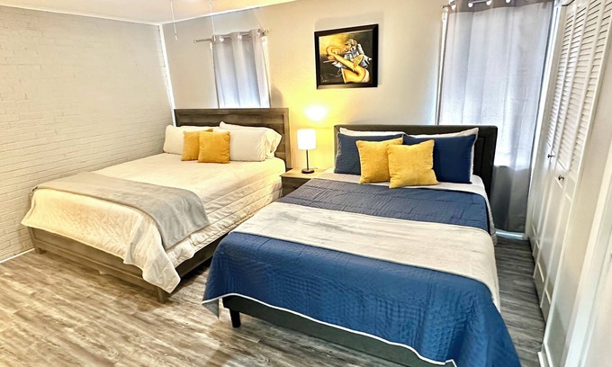 Tougaloo Condominio | Spacious Condo w/ Patio! Near Mall & Reservoir w/ Garage & Outdoor Games