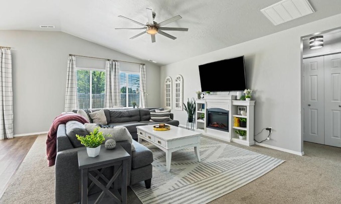 Nampa Casa | Spacious Cool Springs! Central Nampa 3 Bed