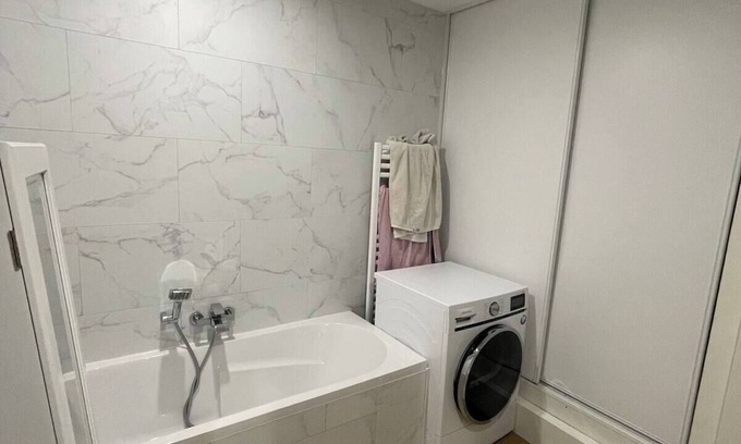 Elancourt Apartamento | Spacious, cosy, comfortable 3-bedroom apartment in Elancourt