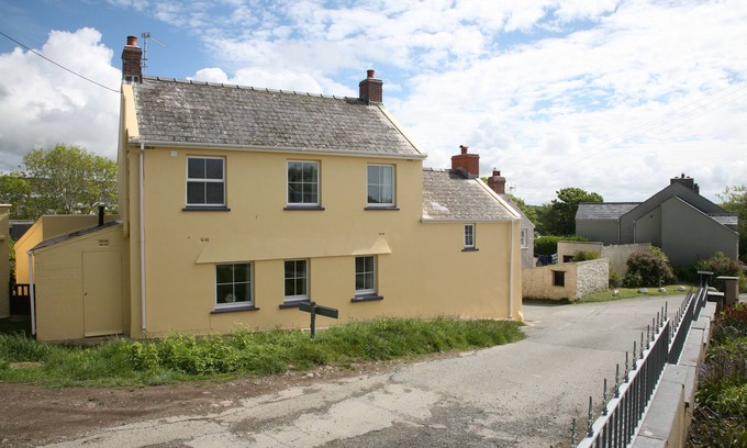 Solva Cabaña | Amplia y acogedora casa en el camino costero de Pembs, cerca de St. Davids y playas