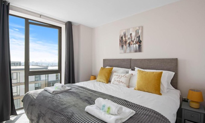 Whittington Apartamento | Spacious & Cosy, Netflix, Parking, Colindale Station