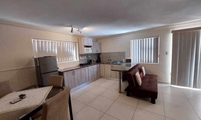 Vineta Apartamento | Spacious cosy, self- Catering loft with own entrance in safe & secure area.