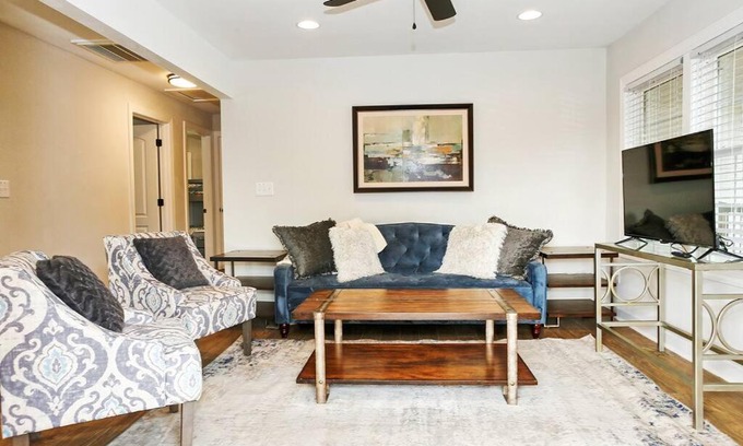 Huntersville Casa | Spacious Cottage for Entire Family Near Two Lakes