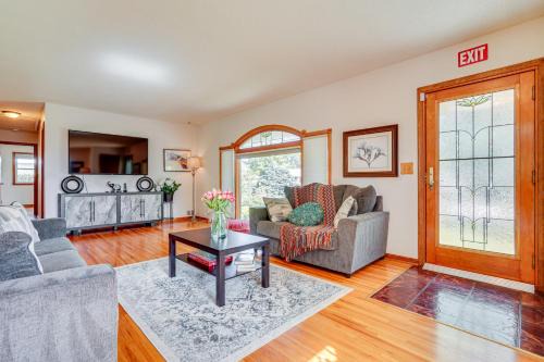 Cottage Grove Casa | Spacious Cottage Grove Haven Near Downtown St Paul
