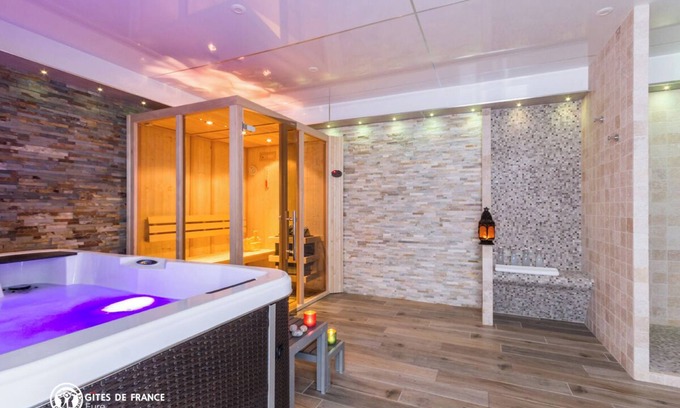 Conteville Cabaña | Spacious cottage with spa and swimming pool near Honfleur, Normandy