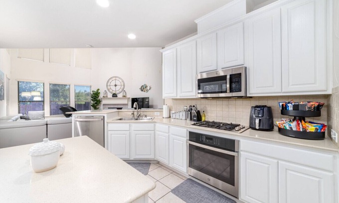 Valley Ranch Casa | Spacious Cozy Home in Central DFW–Perfect Location