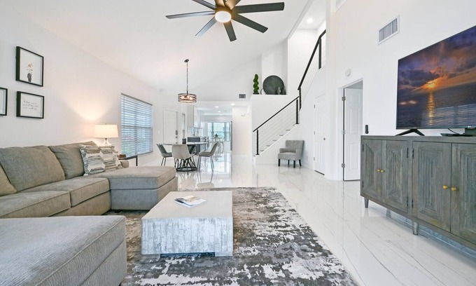 Coachman Glen Villa | Spacious+cozy house, near the beach, heated pool.